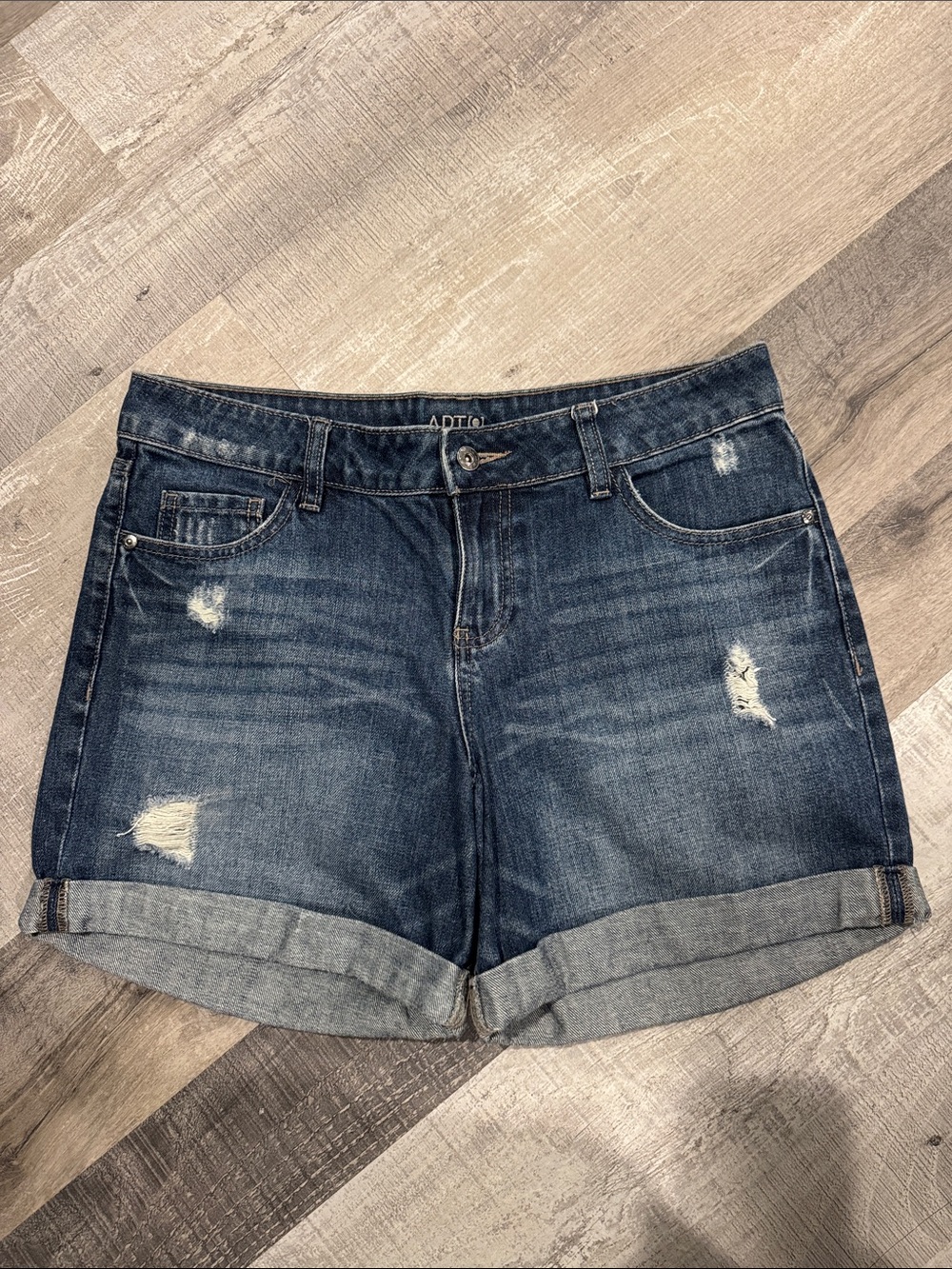 Apt. 9 Cuffed Distressed Dark Blue Denim Shorts Sz 10